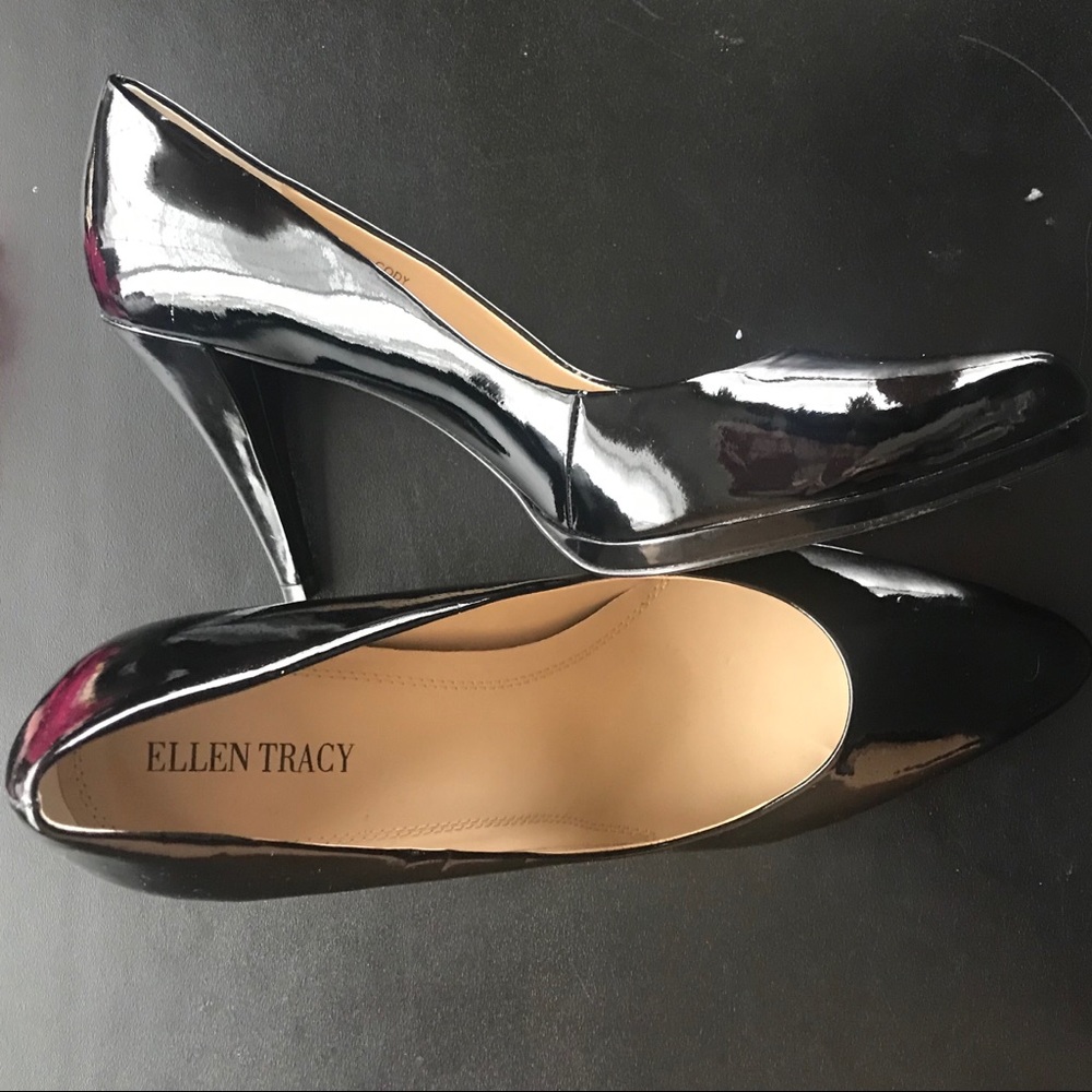Ellen Tracy Black Patent Heels Size 11